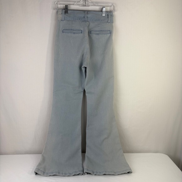 A Calin By Flying Tomato Light Wash Denim Belted Flare Jeans Size S (26x30.5) - Picture 8 of 12